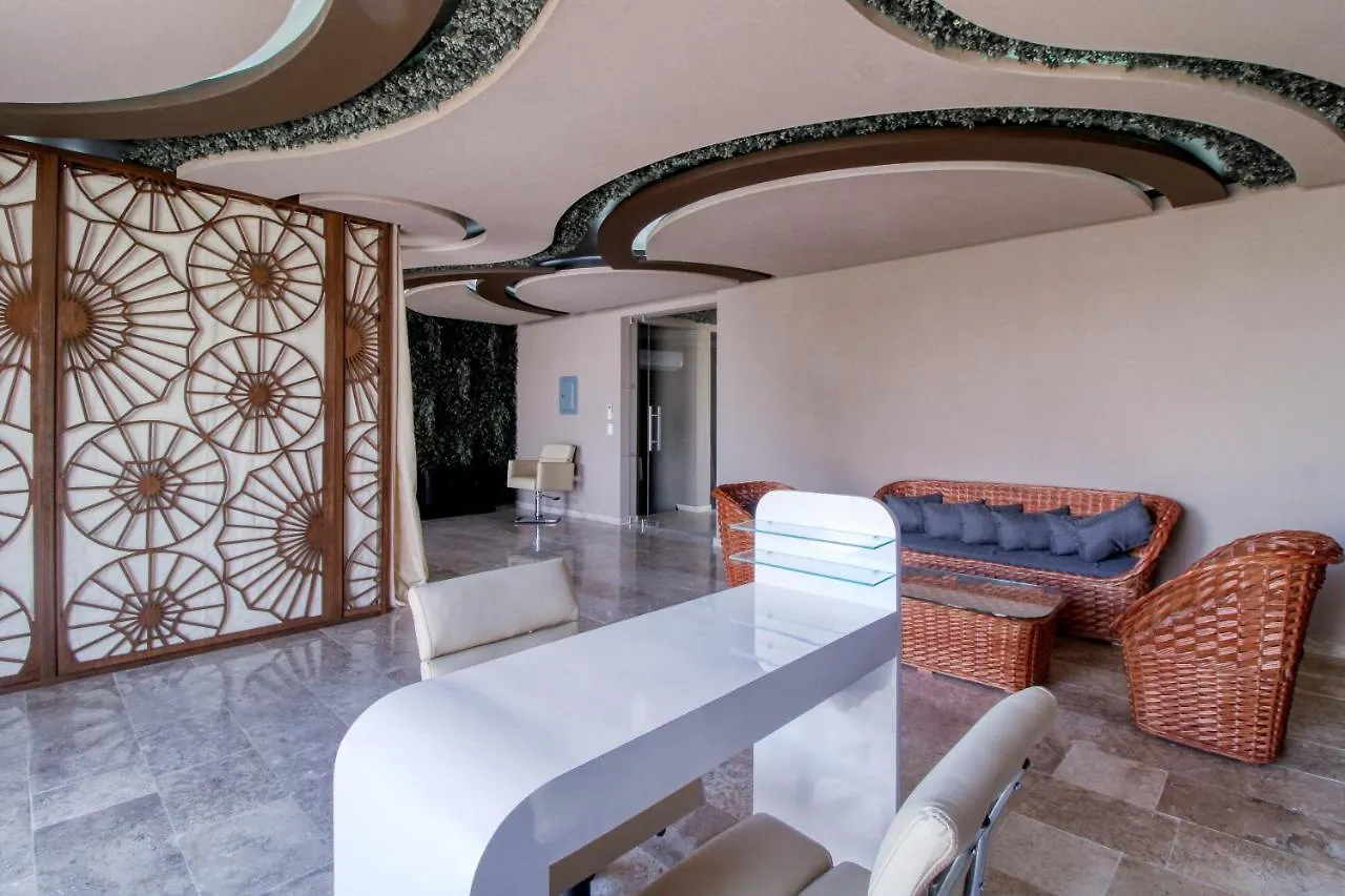 فندق Menesse 102 At Av Coba تولوم