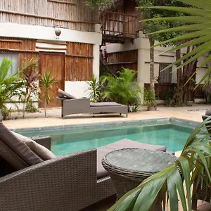 Karen's Tulum